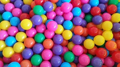 ¡¡Estrenamos piscina de bolas!!