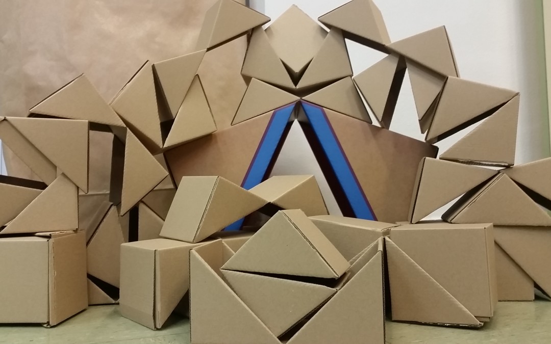 Construimos los cubos que nos regalaron de qbox